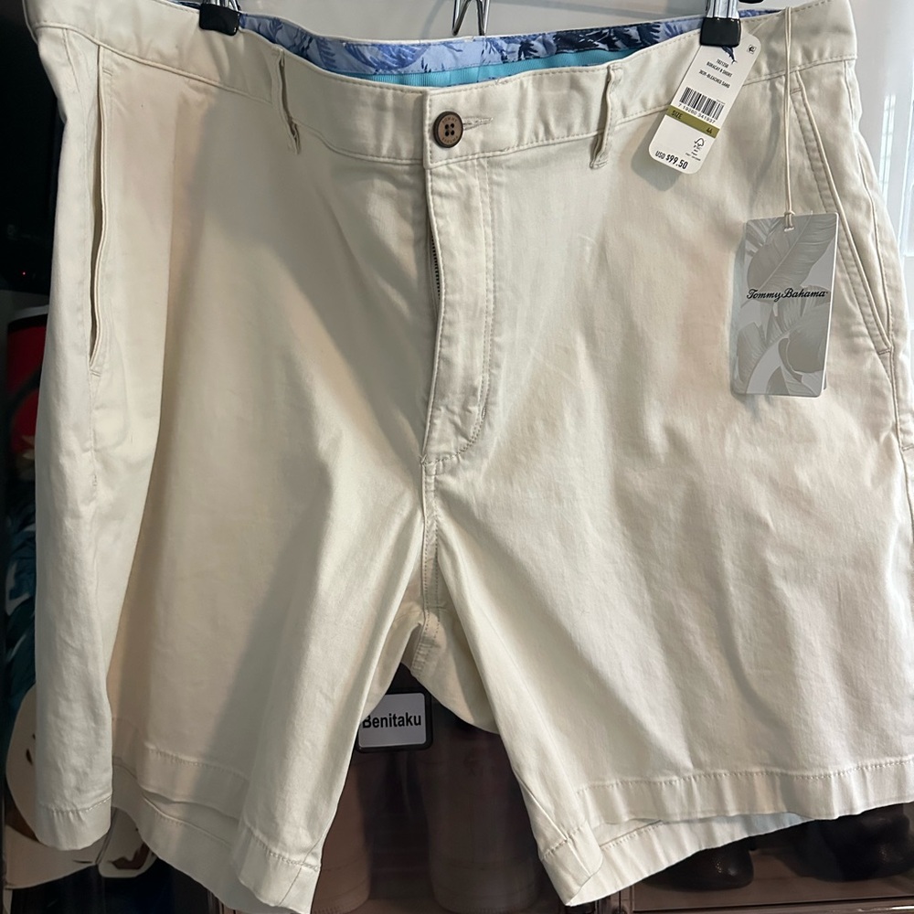 Tommy Bahama Borocay 8 Inch Flat Front Shorts - Picture 5 of 7